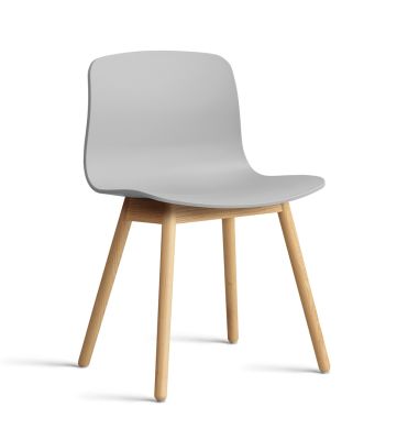 About a Chair AAC12 / AAC 12 Chaise Chêne laqué Gris béton Hay OFFRE SPECIALE